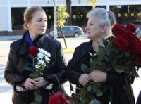В глубине души теплится надежда...